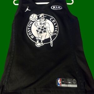 BOSTON CELTIC'S JERSEY